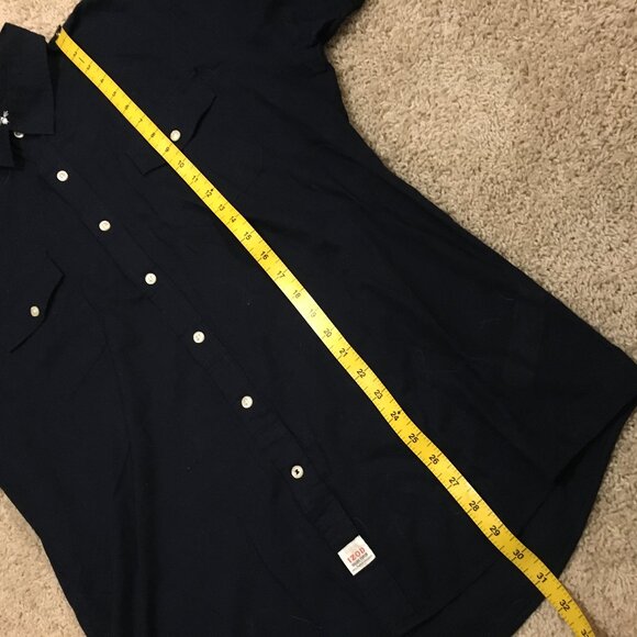 Izod Seaside Poplin 100% Cotton Button Down Shirt - Picture 14 of 15